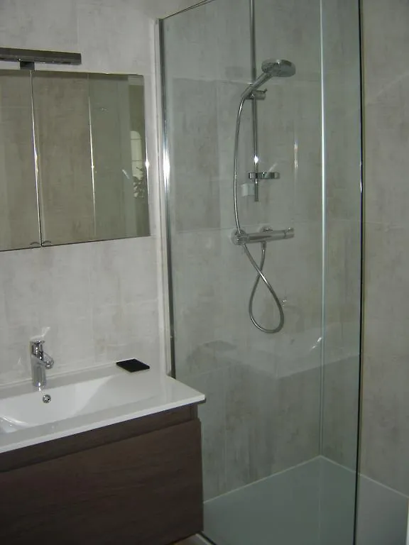 B&B Villa Des Raisins Brujas Bed and breakfast