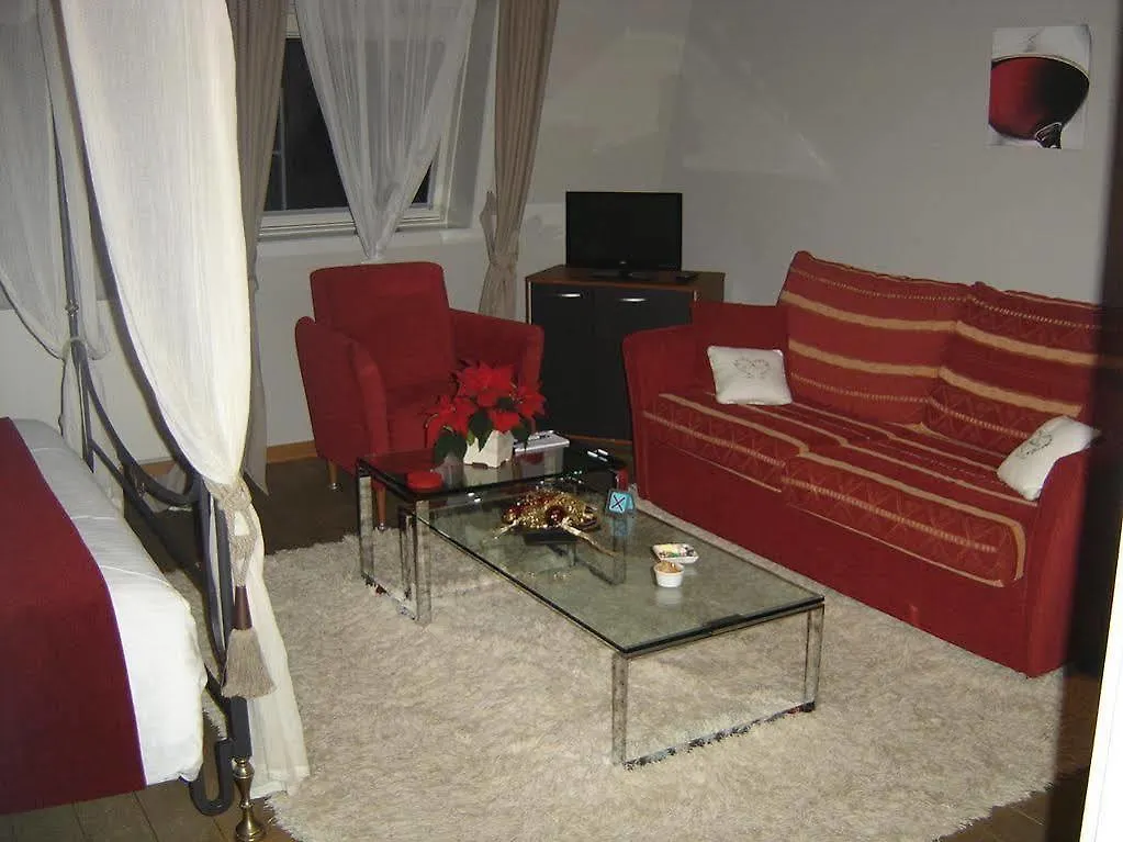 *** Bed and breakfast B&B Villa Des Raisins Brujas Bélgica